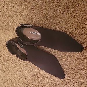 Donald Pliner black stretch bootie size 8